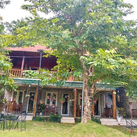 Lava Rock Viet Nam Lodge Anhfly Resort Nam Cat Tien Exterior photo