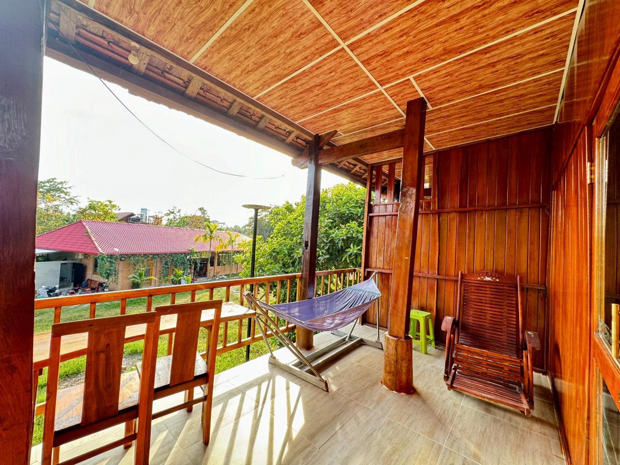 Lava Rock Viet Nam Lodge Anhfly Resort Nam Cat Tien Exterior photo