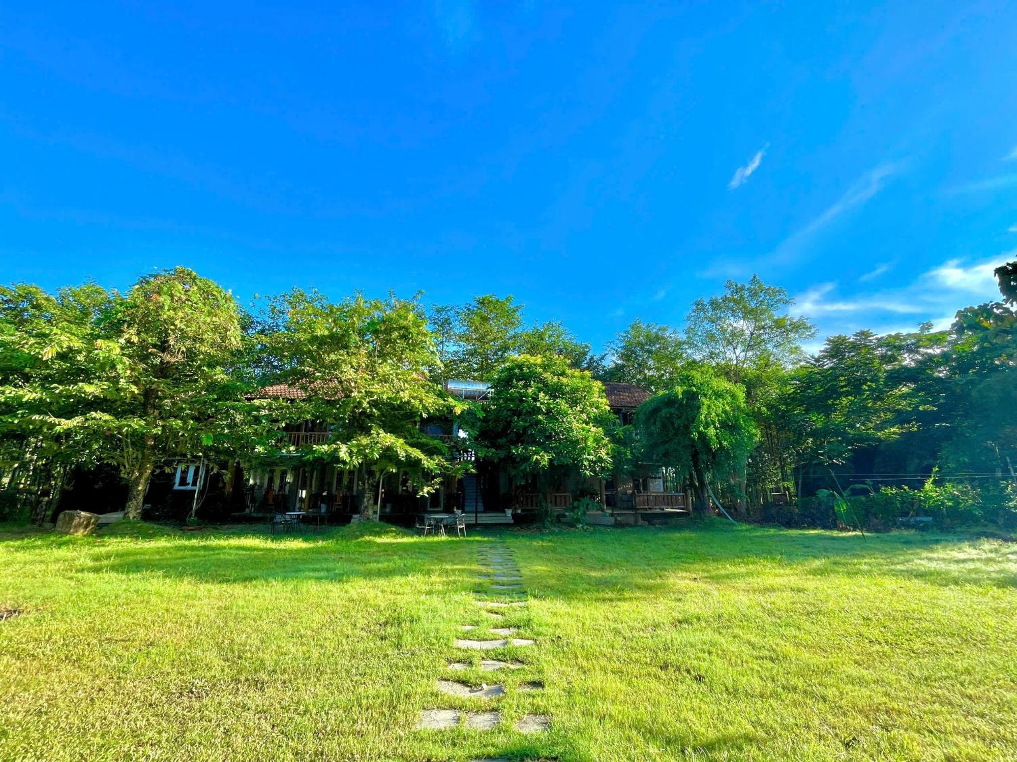 Lava Rock Viet Nam Lodge Anhfly Resort Nam Cat Tien Exterior photo