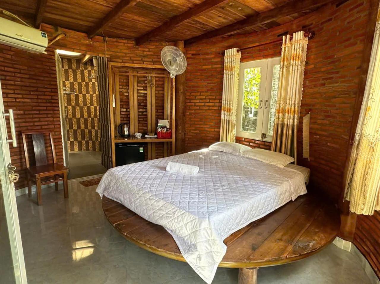 Lava Rock Viet Nam Lodge Anhfly Resort Nam Cat Tien Exterior photo