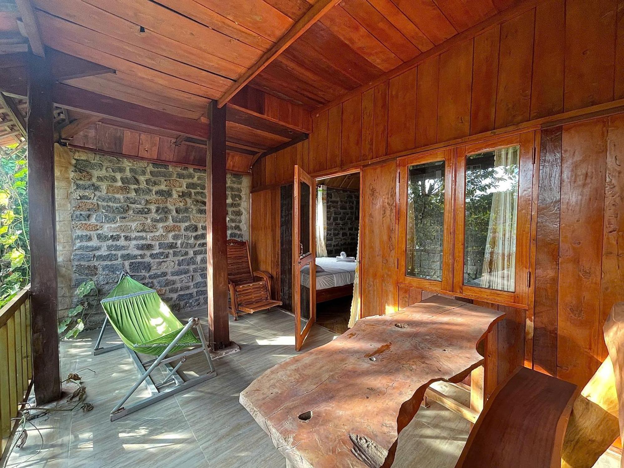 Lava Rock Viet Nam Lodge Anhfly Resort Nam Cat Tien Exterior photo